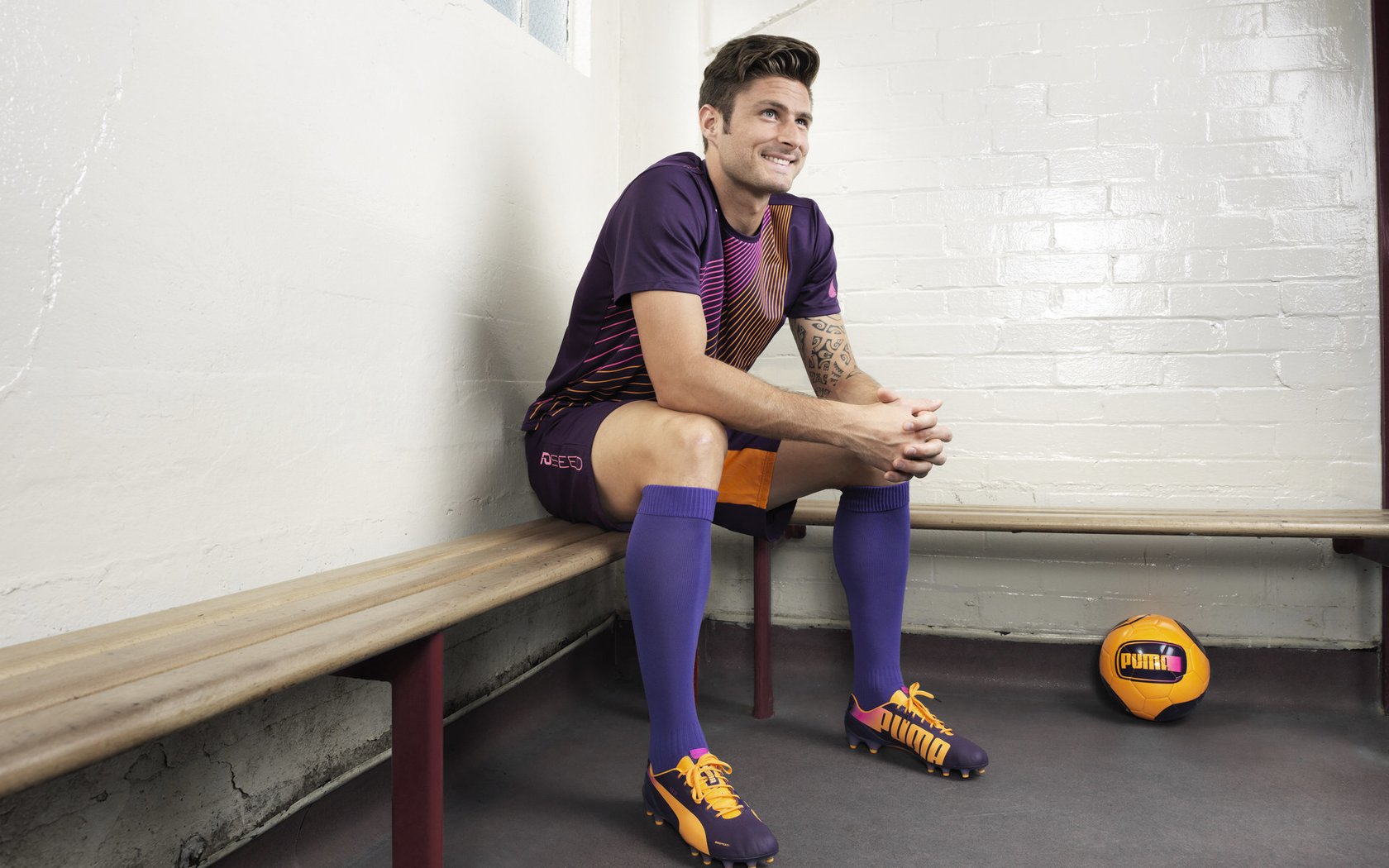 华体会app注册-兰德尔太狠了！加内特保持的队史36年纪录，被他打破了，加内特得分